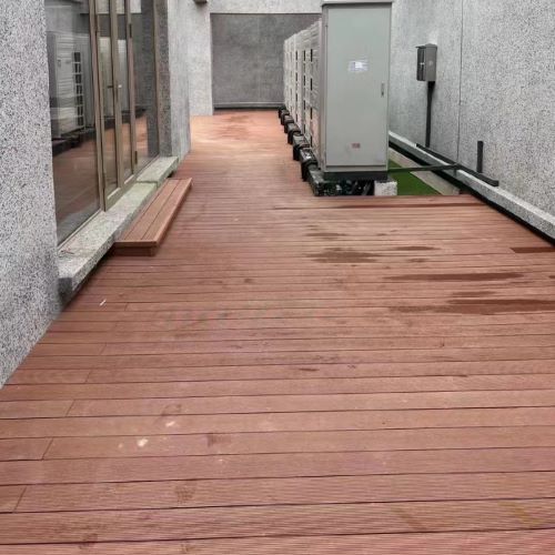 洛阳户外木塑地板安装公司|洛阳塑木地板可定制生产安装多种颜色，表面无需淋漆，长久保新不易褪色