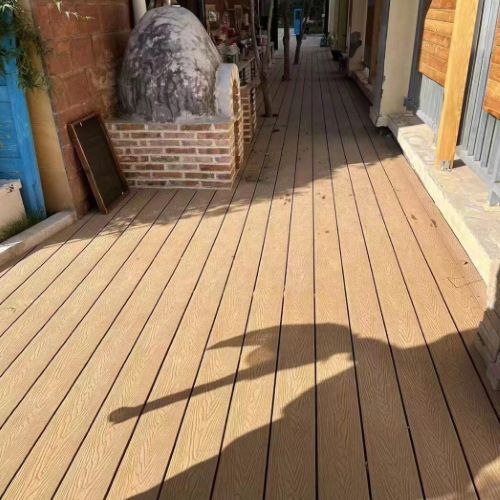洛阳木塑地板安装厂家|洛阳塑木地板分为方孔空心、圆孔空心和实心地板施工团队网站